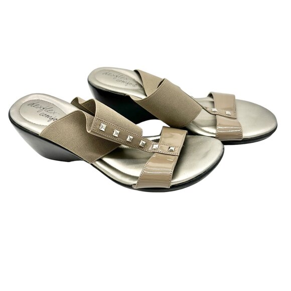 Dexflex Comfort Sandals Size 9 Taupe 2.5 inch Black Wedge Heels Studded Slip On - Picture 3 of 8